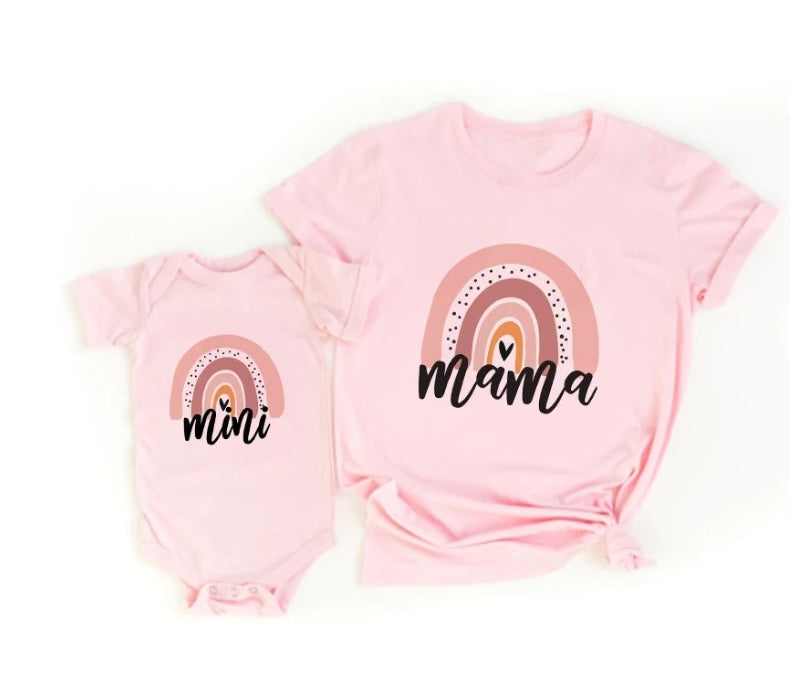 Roze mama en Minnie matching set met regenboog print